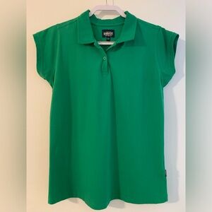 Cap-sleeve polo shirt.